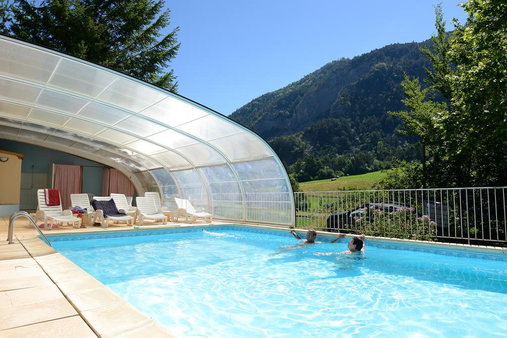 Hotel Le Mont Barral Creyers エクステリア 写真