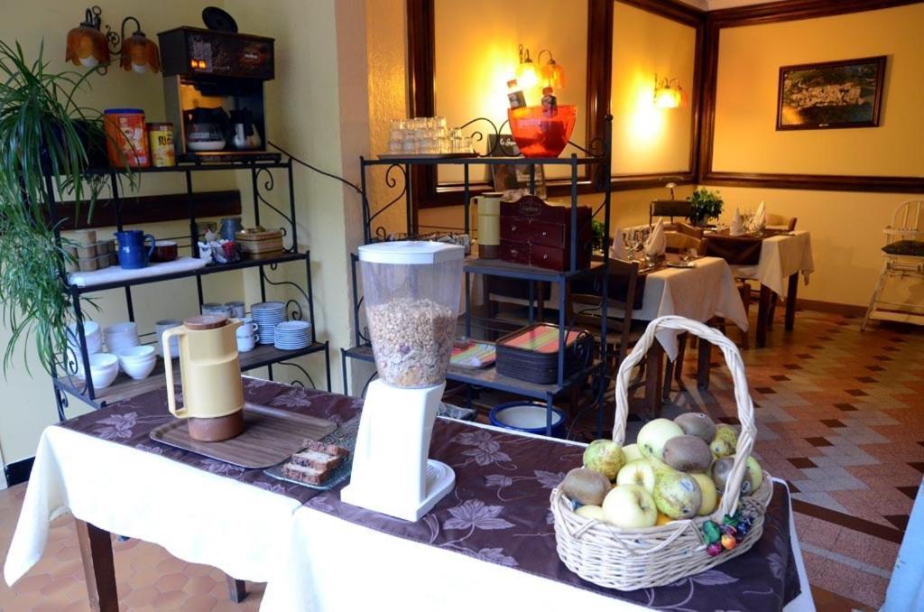 Hotel Le Mont Barral Creyers エクステリア 写真