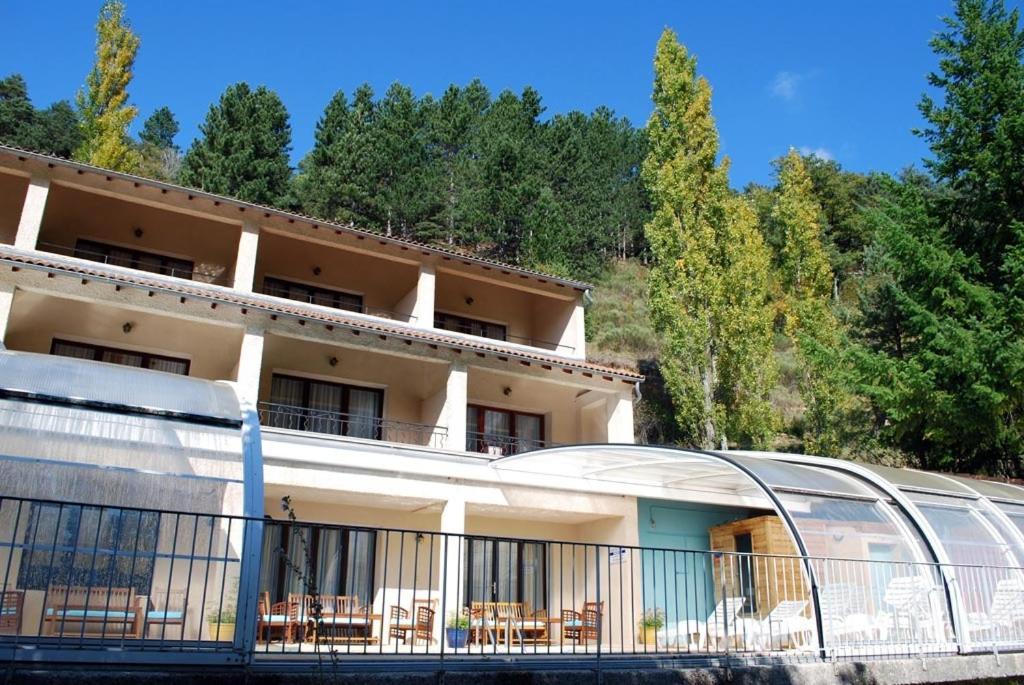 Hotel Le Mont Barral Creyers エクステリア 写真