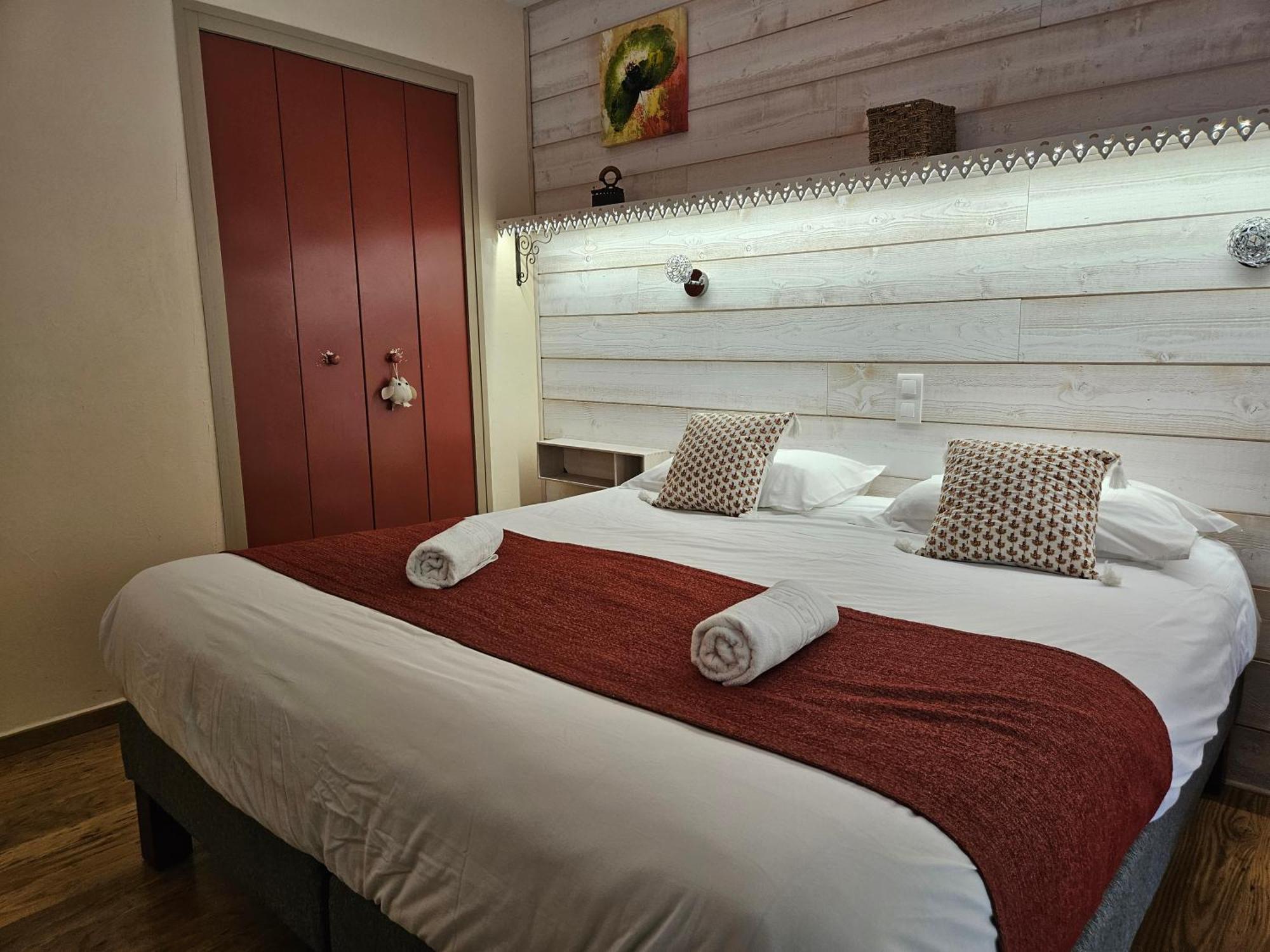 Hotel Le Mont Barral Creyers エクステリア 写真