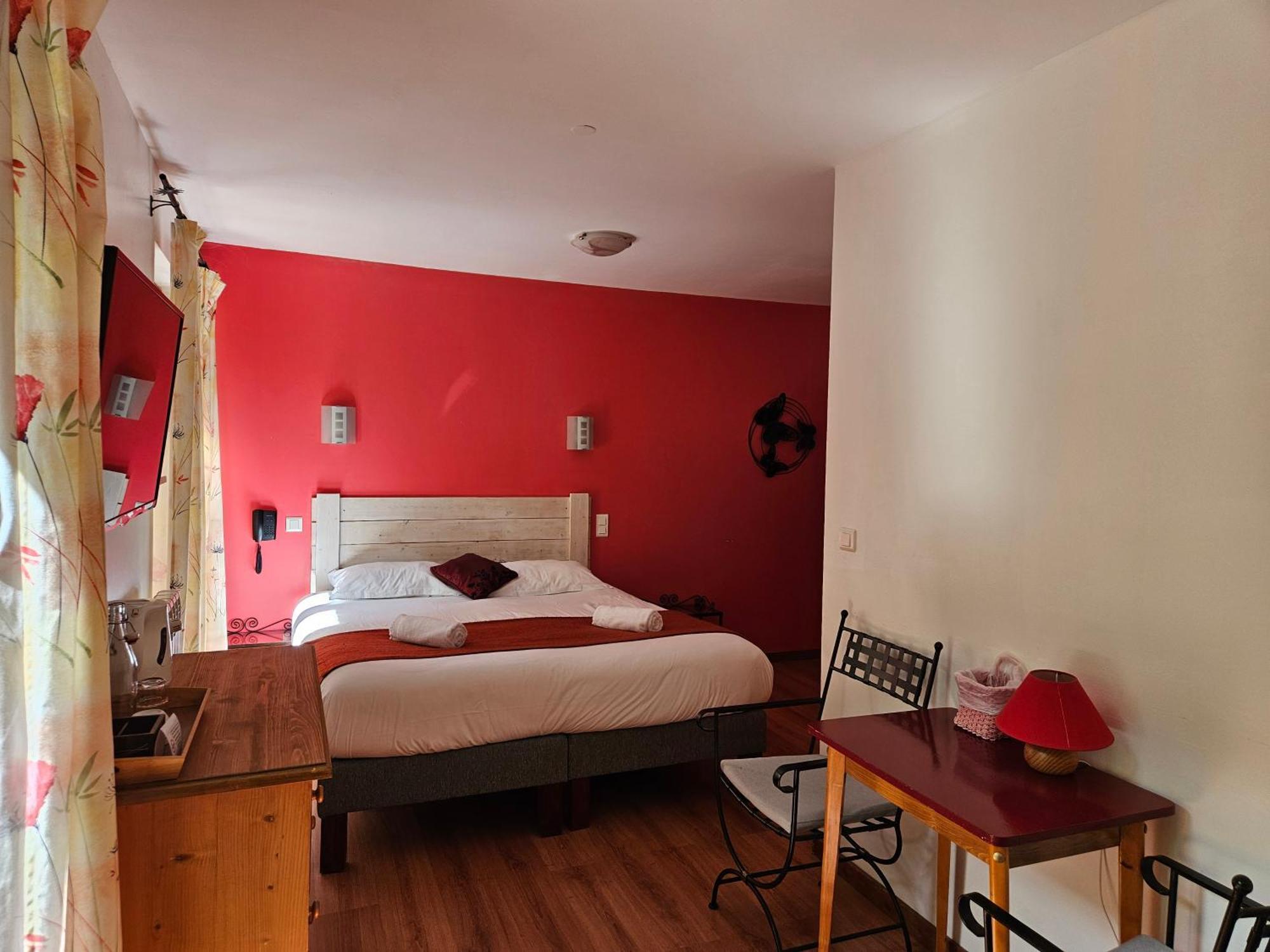 Hotel Le Mont Barral Creyers エクステリア 写真