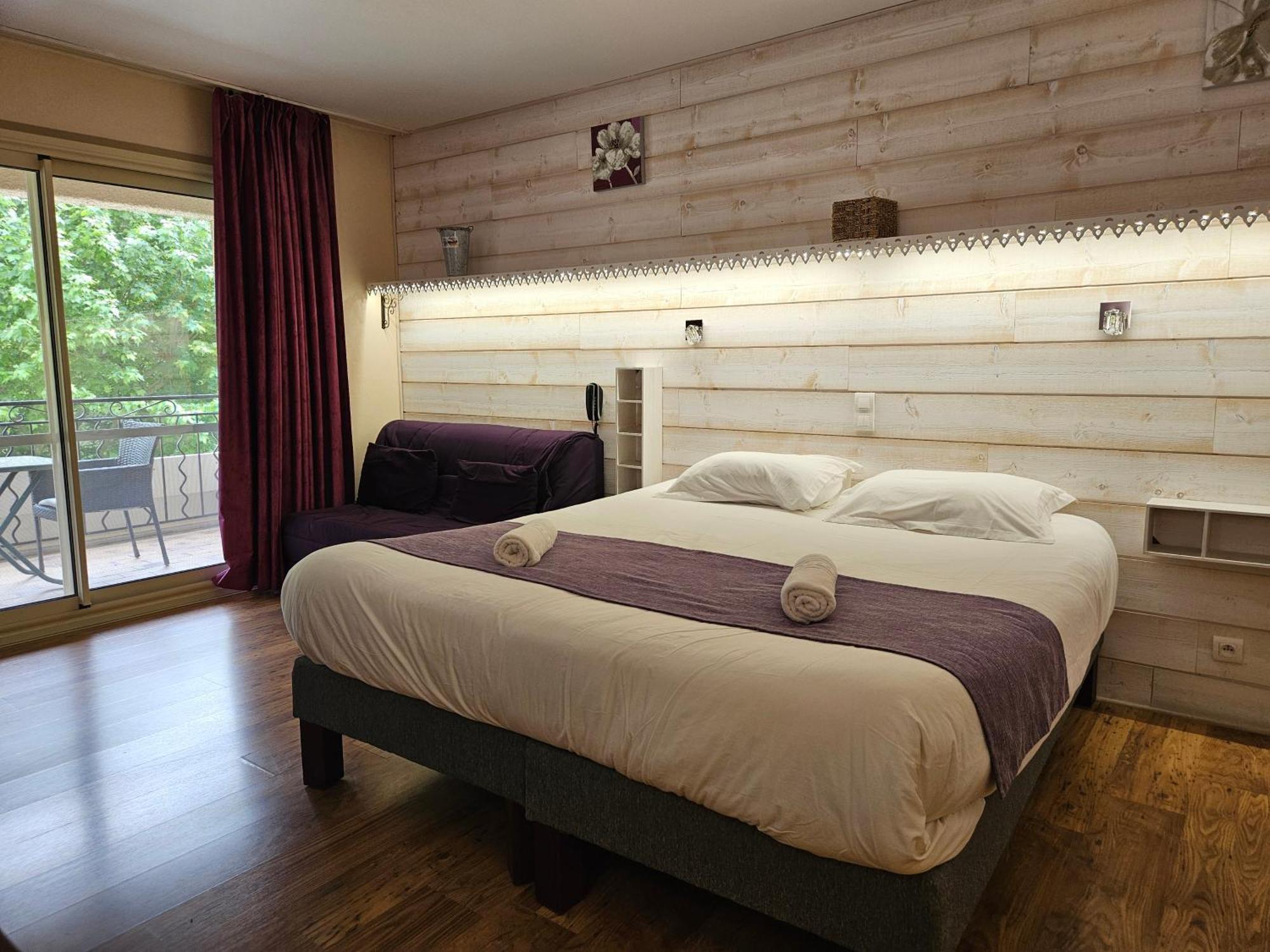 Hotel Le Mont Barral Creyers エクステリア 写真