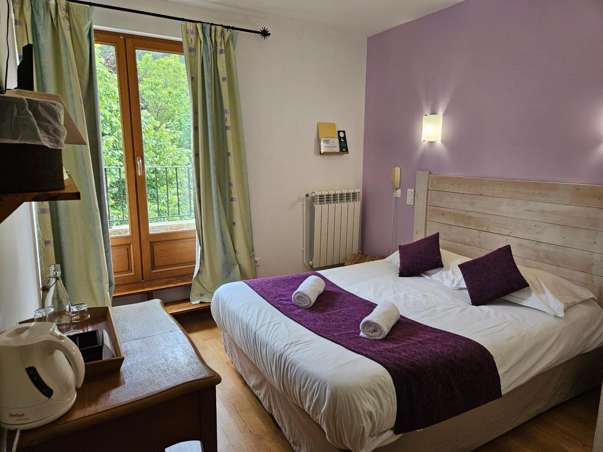 Hotel Le Mont Barral Creyers エクステリア 写真
