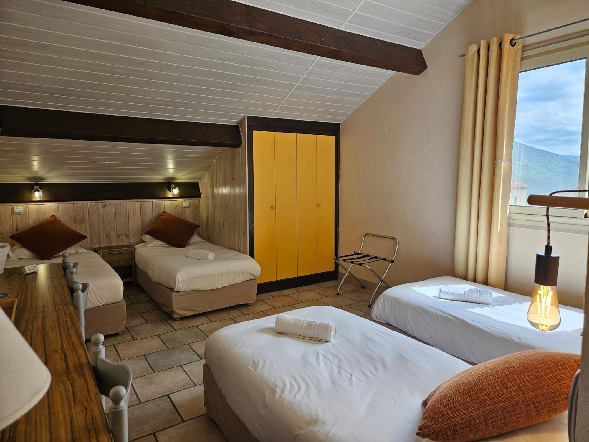 Hotel Le Mont Barral Creyers エクステリア 写真
