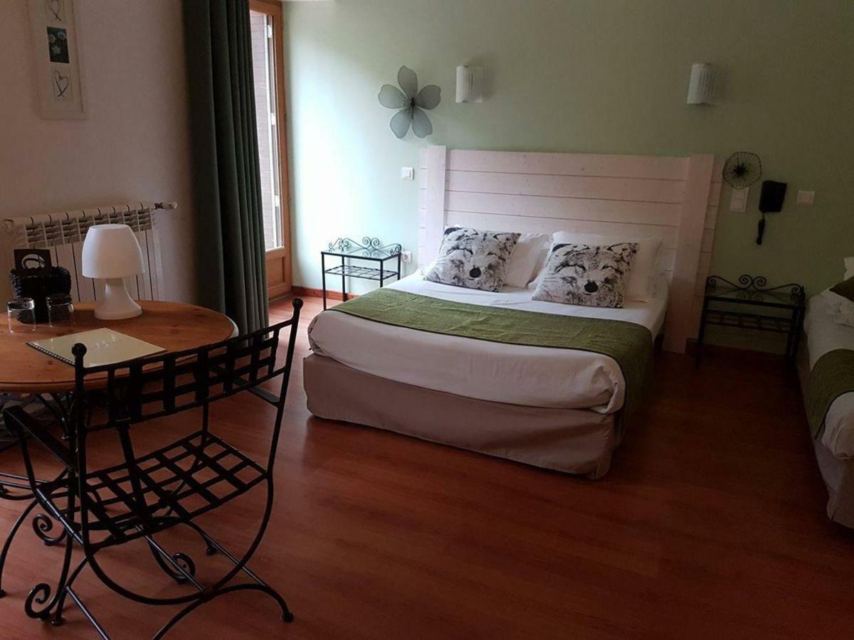 Hotel Le Mont Barral Creyers エクステリア 写真
